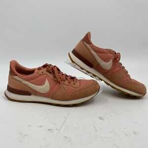 Nike Pink Internationalist Sneakers Terra Blush | Women’s Size 9.5